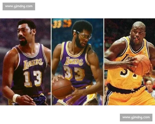 贾巴尔对决张伯伦中锋时代巅峰较量与篮球历史之争数据风格荣誉影响